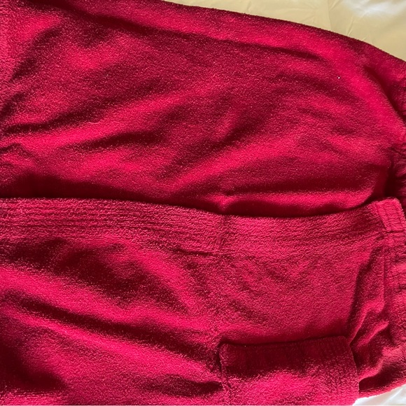 Red jacket - Picture 10 of 10